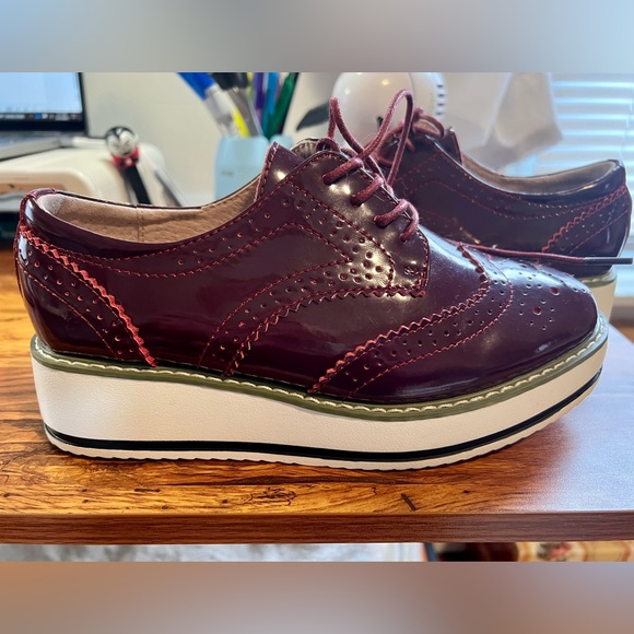 Platform Oxford shoes like new! - Picture 2 of 3